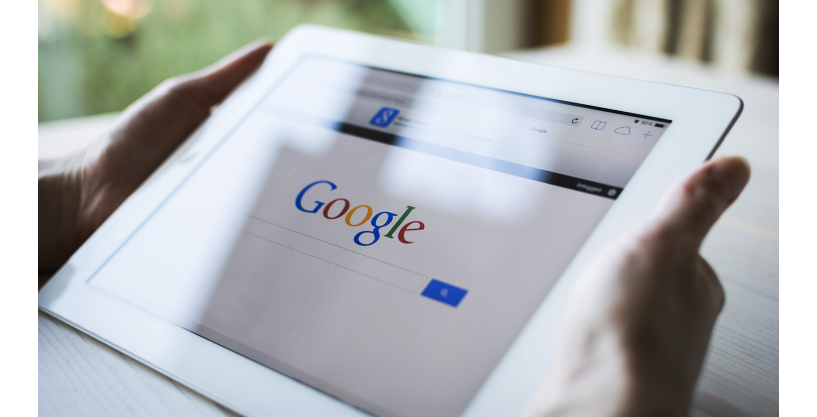 Google Aramalarında Yeni Dönem, Google, bundan yaklaşık 20 yıl önce arama motorunu kullanıma sunduğundan beri, arama indeksinde düzenlemeleri ve diğer sıra